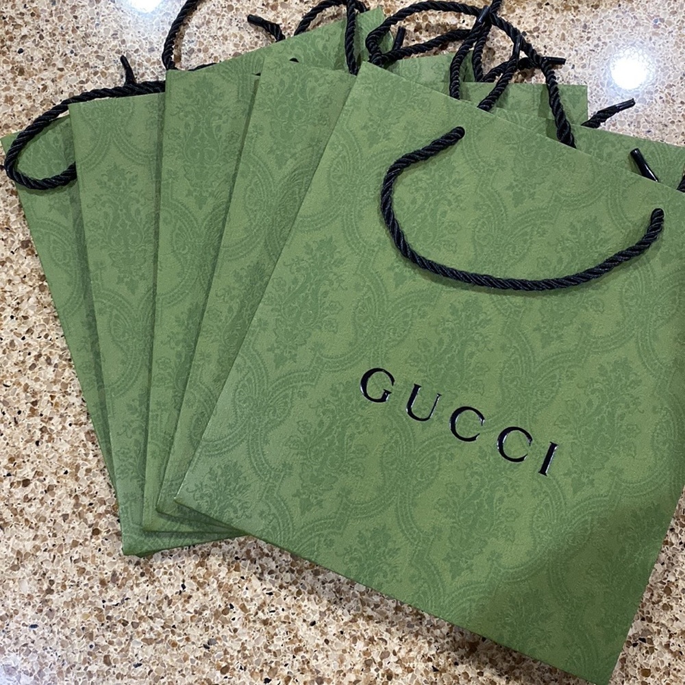 10 Gucci gift bags